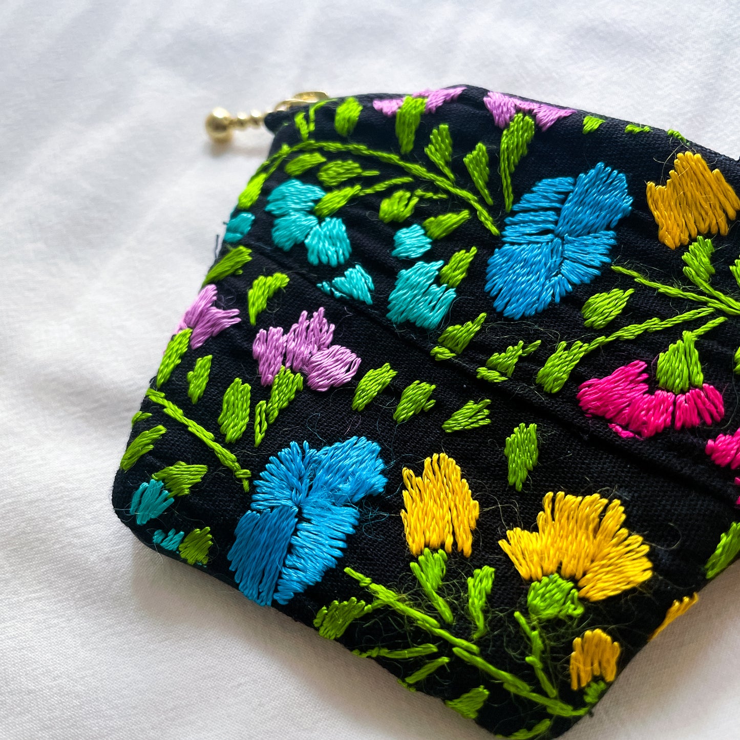 Mexican Embroidery Mini Pouch #3/メキシコ刺繍 サンアントニーノ ポーチ airpods ケース