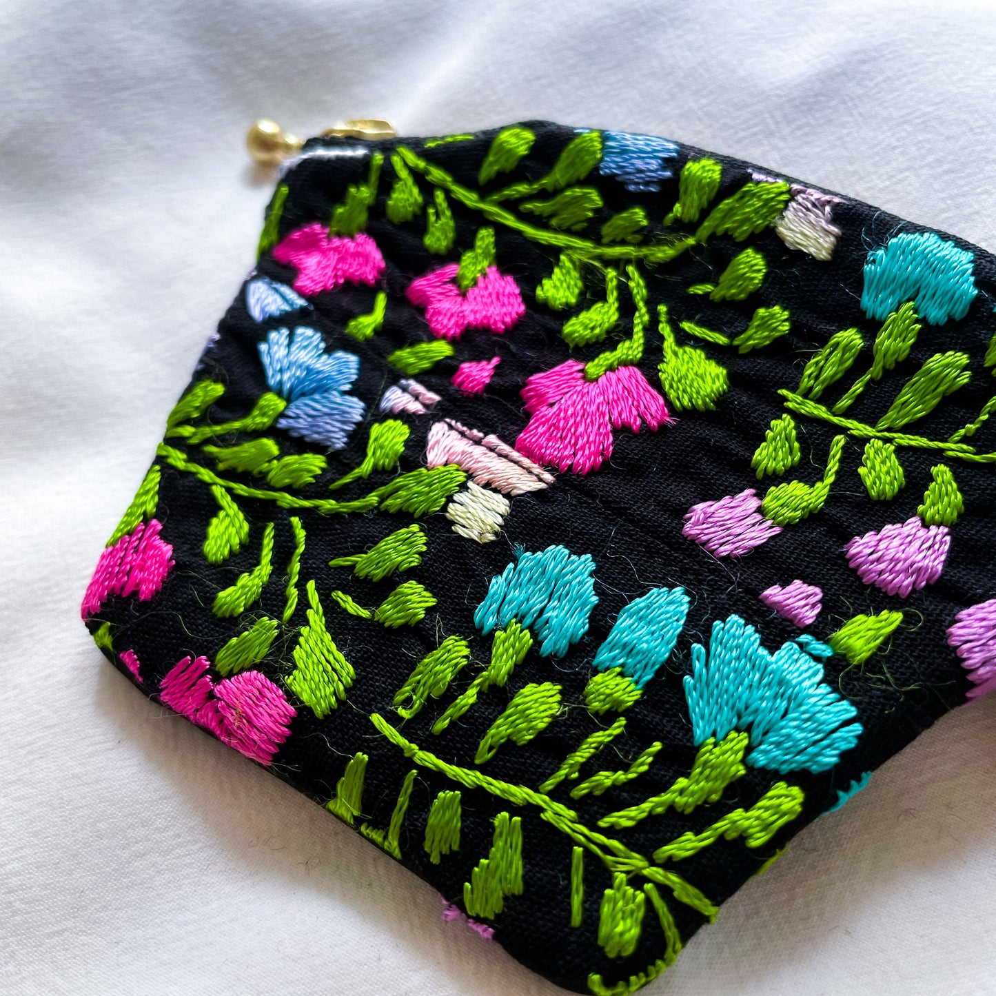 Mexican Embroidery Mini Pouch #8/メキシコ刺繍 サンアントニーノ ポーチ airpods ケース