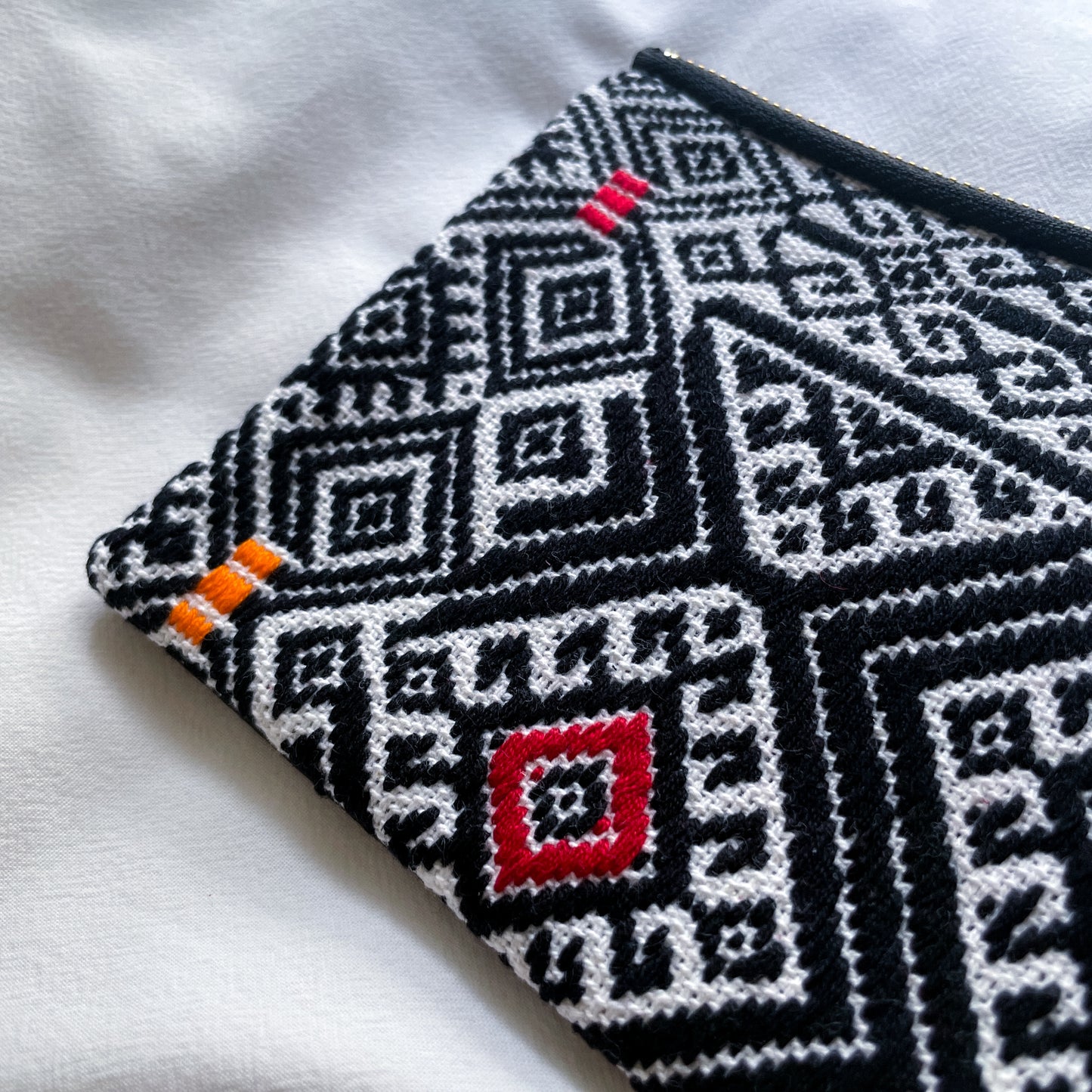 Mexican Embroidery Pouch #6/メキシコ刺繍 ララインサール ポーチ airpods ケース