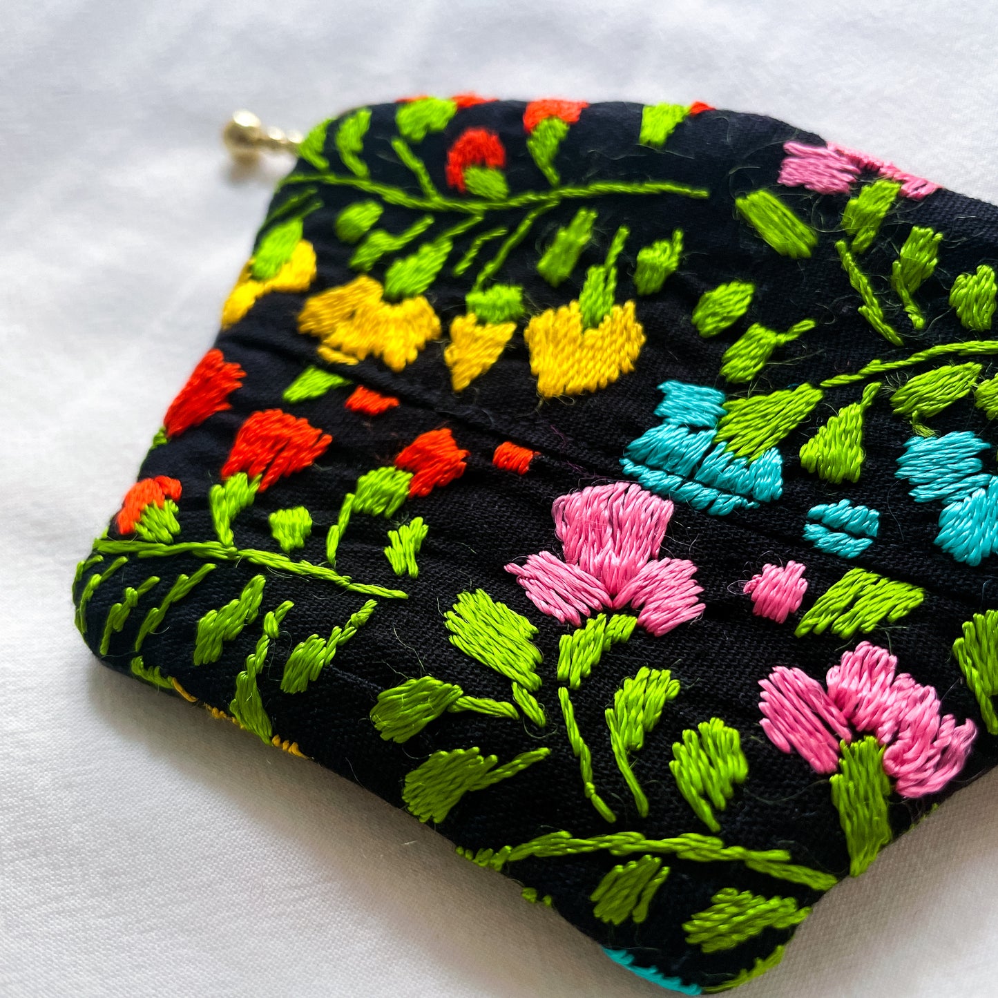Mexican Embroidery Mini Pouch #2/メキシコ刺繍 サンアントニーノ ポーチ airpods ケース