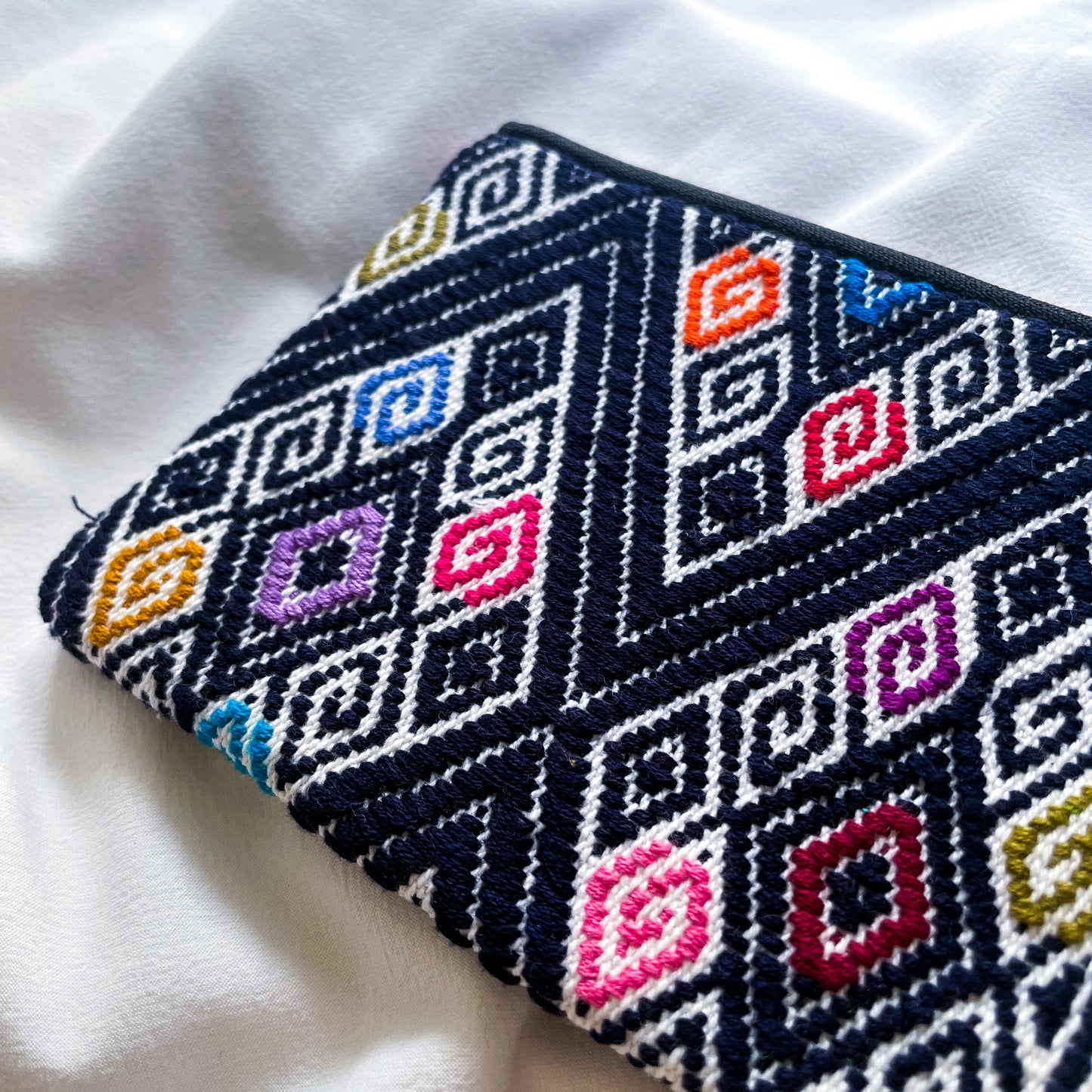 Mexican Embroidery Pouch #1/メキシコ刺繍 ララインサール ポーチ airpods ケース