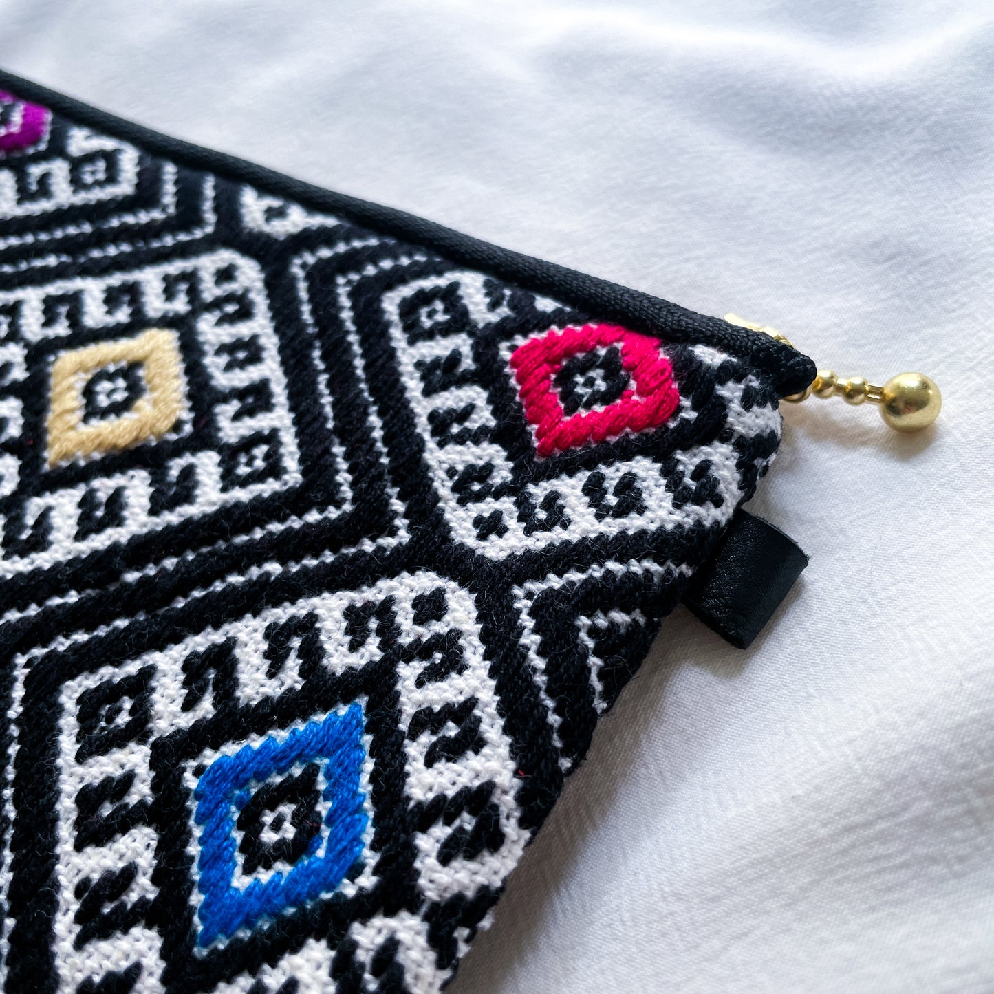 Mexican Embroidery Pouch #2/メキシコ刺繍 ララインサール ポーチ airpods ケース