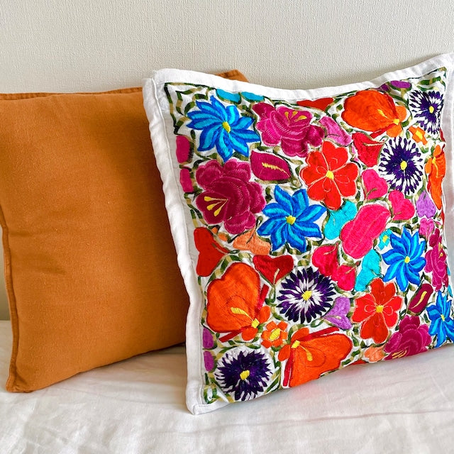 Flower Embroidery Cushion Cover G (50×50㎝)/グアテマラ 刺繍 クッションカバー 花