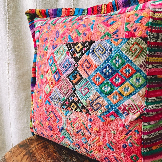 Huipil Cushion Cover #15 (40×40㎝)/グアテマラ ウィピル クッションカバー
