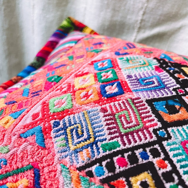 Huipil Cushion Cover #15 (40×40㎝)/グアテマラ ウィピル クッションカバー