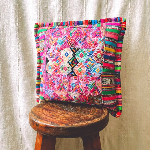 Huipil Cushion Cover #16 (40×40㎝)/グアテマラ ウィピル クッションカバー