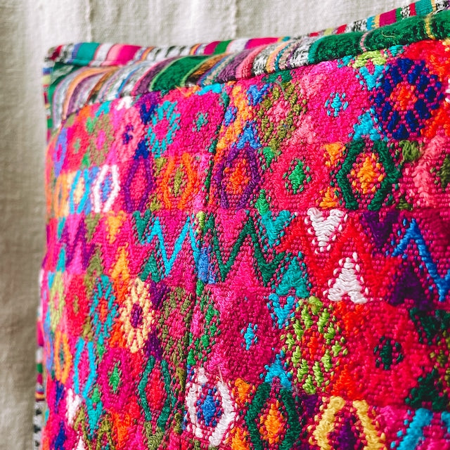 Huipil Cushion Cover #7 (40×40㎝)/グアテマラ ウィピル クッションカバー