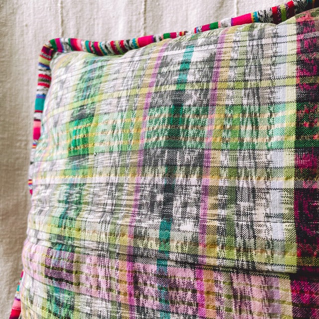 Huipil Cushion Cover #7 (40×40㎝)/グアテマラ ウィピル クッションカバー