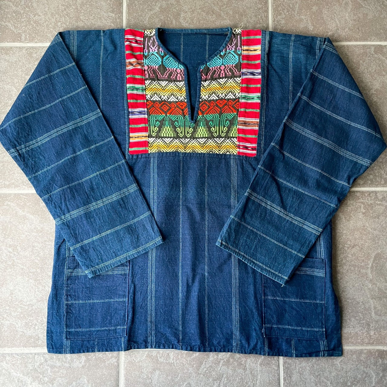 Guatemalan Indigo Blouse #1／グアテマラ ウィピル 刺繍 織り