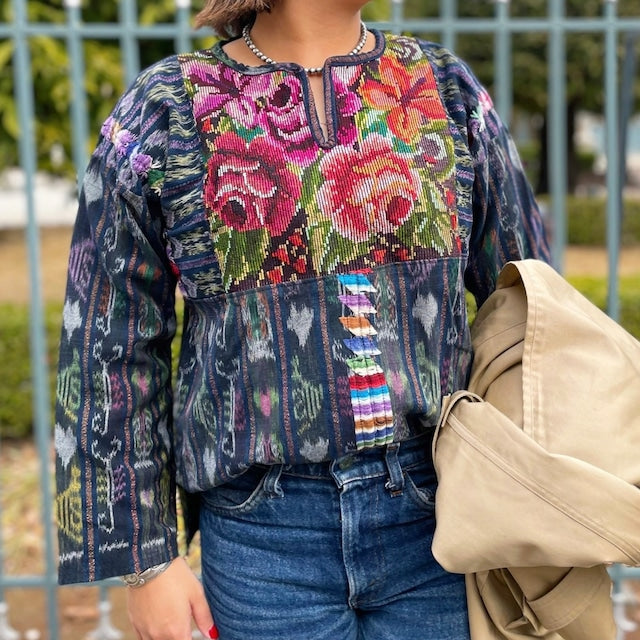 Huipil × Indigo Blouse #4/グアテマラ ウィピル 藍染 ブラウス 刺繍