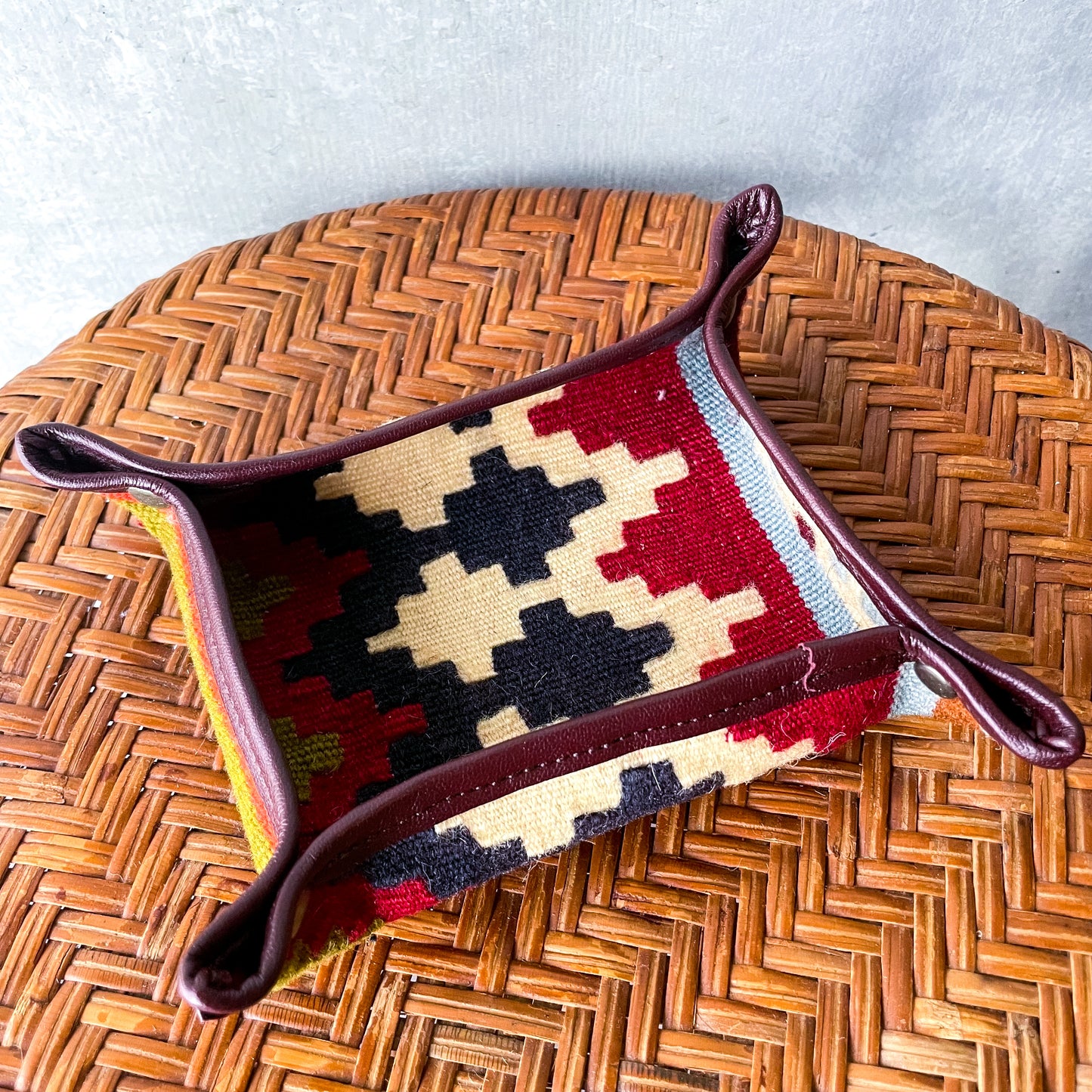 Old Kilim Tray #3/キリム トレイ 小物入れ