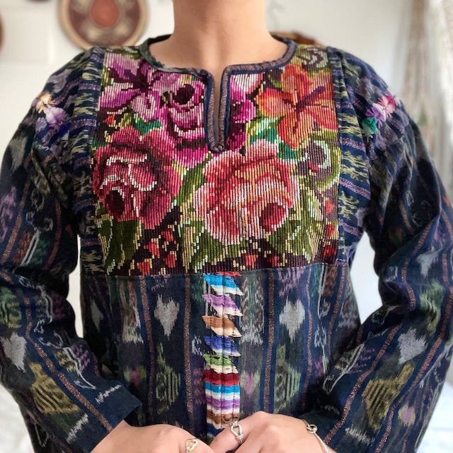 Huipil × Indigo Blouse #4/グアテマラ ウィピル 藍染 ブラウス 刺繍