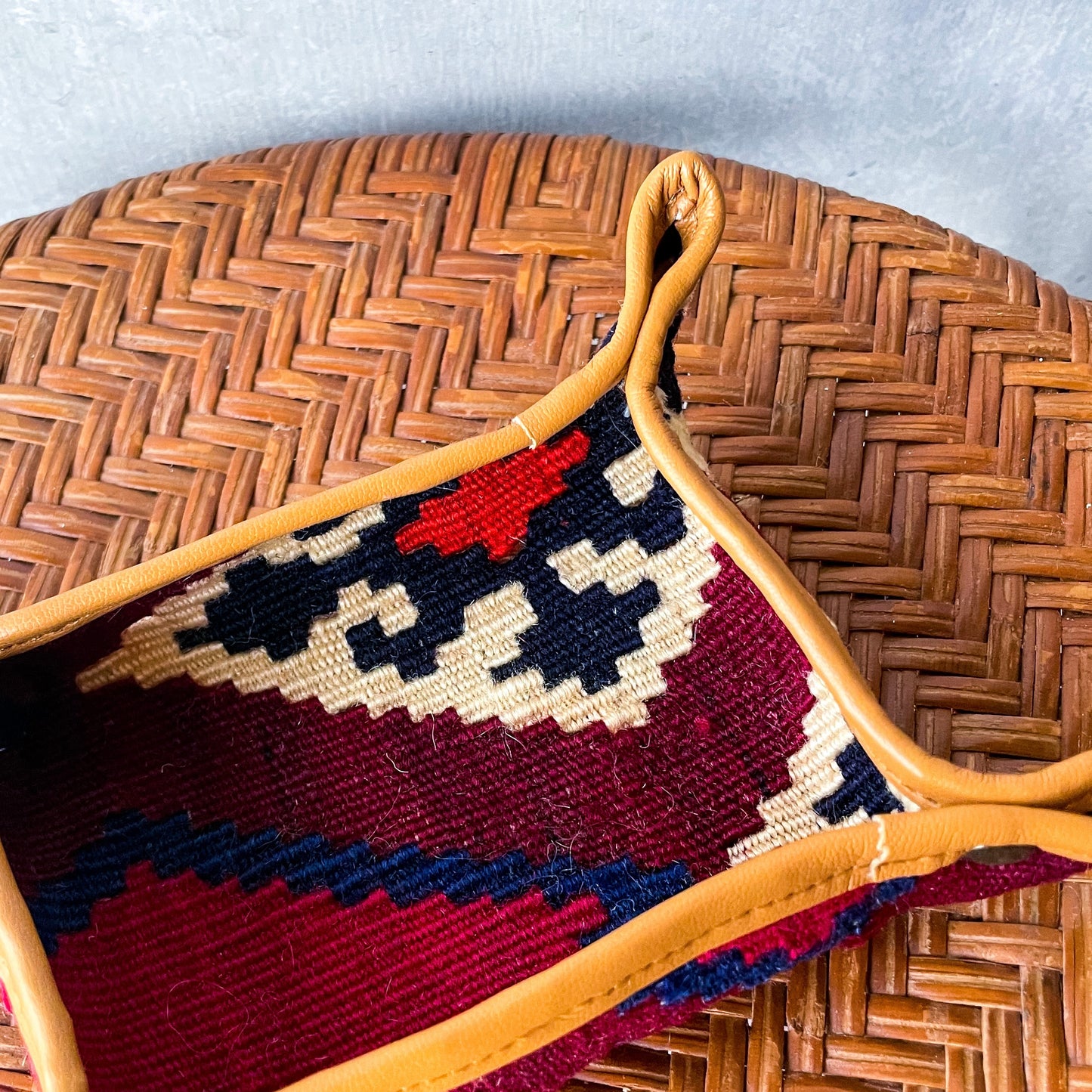 Old Kilim Tray #4/キリム トレイ 小物入れ