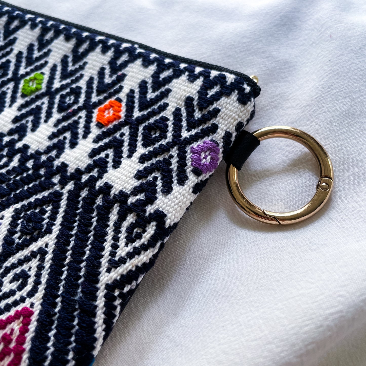 Mexican Embroidery Pouch #3／メキシコ刺繍 ララインサール ポーチ airpods ケース