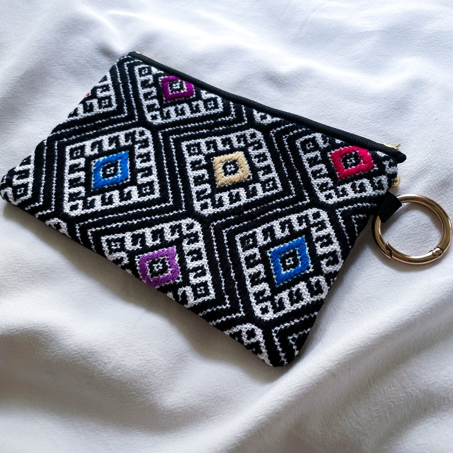 Mexican Embroidery Pouch #2／メキシコ刺繍 ララインサール ポーチ airpods ケース