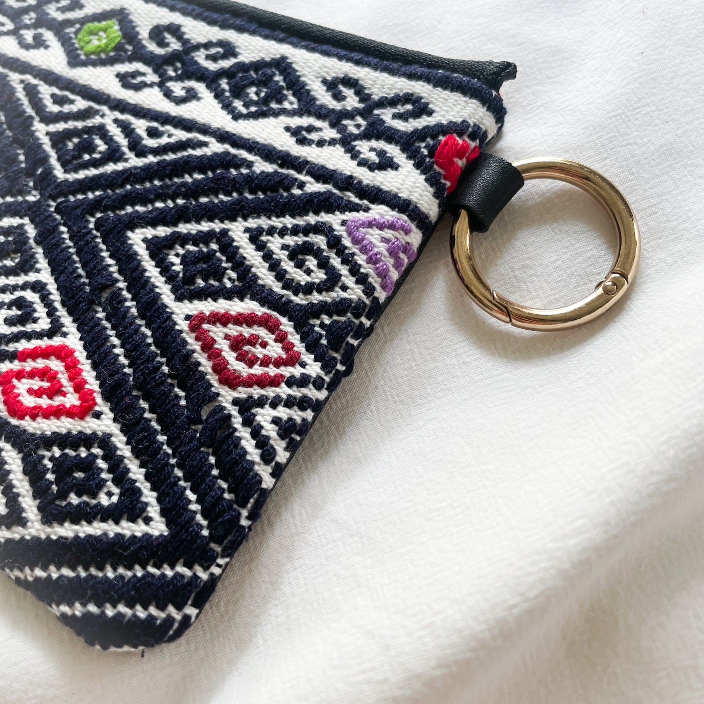 Mexican Embroidery Pouch #4／メキシコ刺繍 ララインサール ポーチ airpods ケース