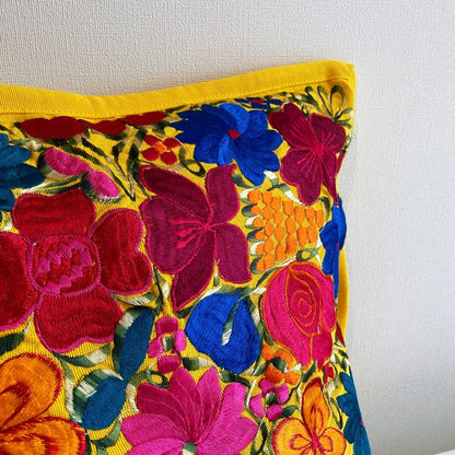 Flower Embroidery Cushion Cover D (50×50㎝)／グアテマラ 刺繍 クッションカバー 花