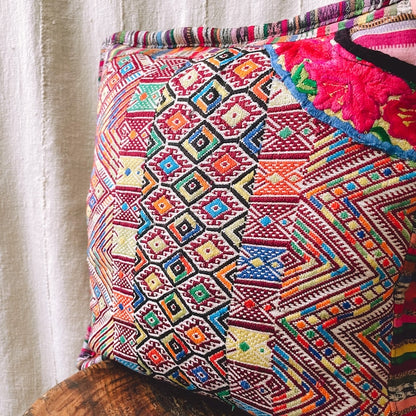 Huipil Cushion Cover #17 (40×40㎝)／グアテマラ ウィピル クッションカバー