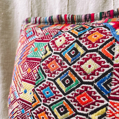 Huipil Cushion Cover #17 (40×40㎝)／グアテマラ ウィピル クッションカバー
