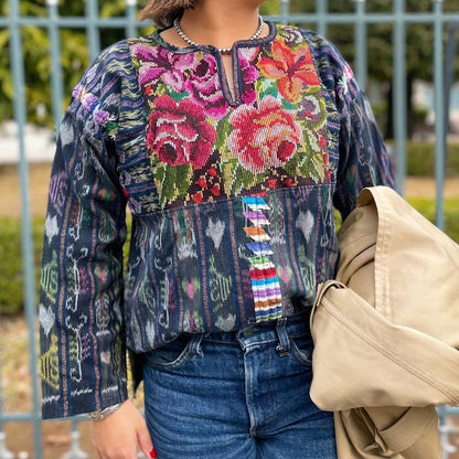 Huipil × Indigo Blouse #4／グアテマラ ウィピル 藍染 ブラウス 刺繍