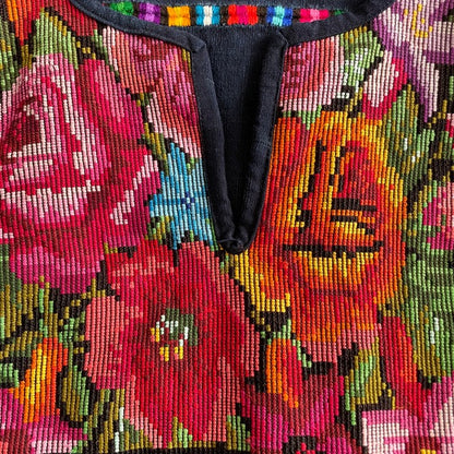Huipil × Indigo Blouse #1／グアテマラ ウィピル 藍染 ブラウス 刺繍